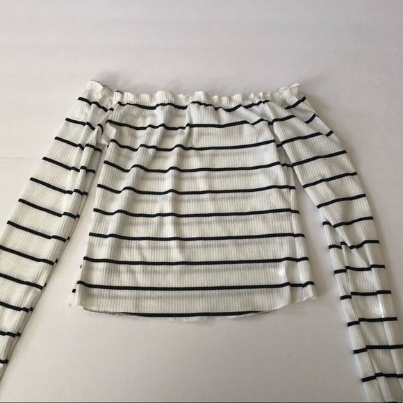 Top - Picture 2 of 2